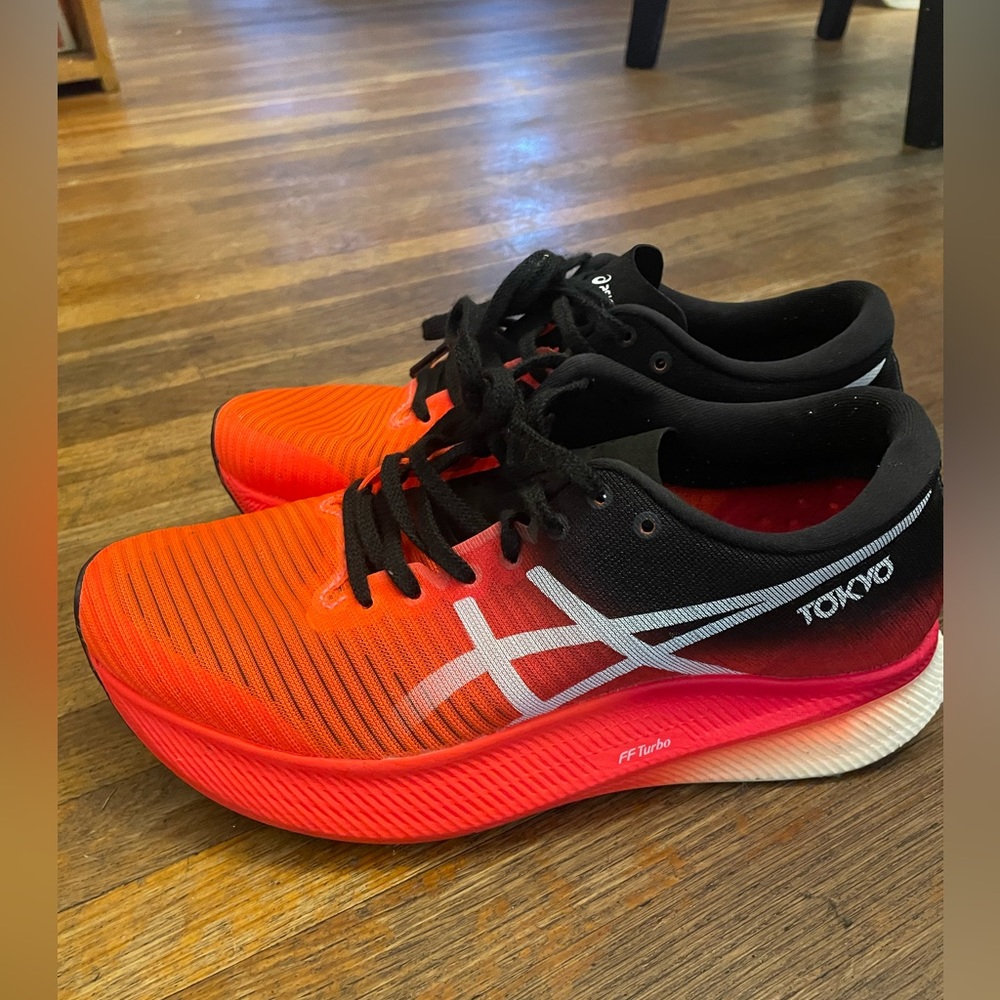 ASICS metaspeed sky size 8